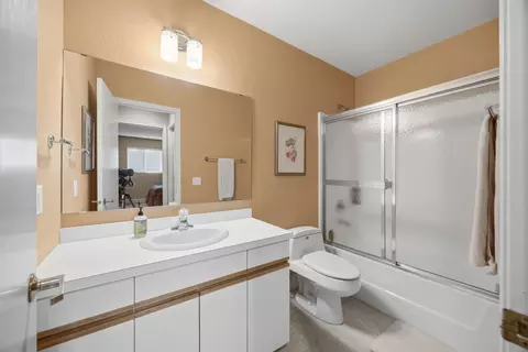 Bath - 501 Brook Ln, Saint Cloud, MN 56301 photo 4 of 4