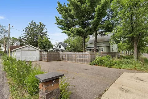 Exterior - 800 15th Ave S, Saint Cloud, MN 56301 photo 9 of 14