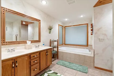Bath - 49760 202nd Pl, Mcgregor, MN 55760 photo 2 of 6