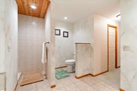 Bath - 49760 202nd Pl, Mcgregor, MN 55760 photo 3 of 6