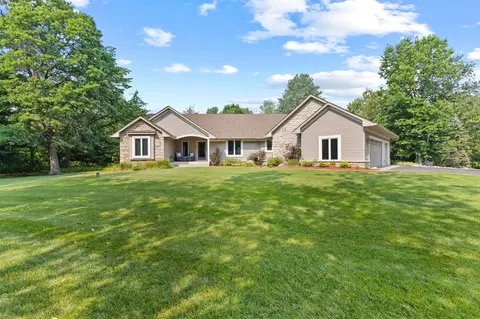 27166 Bayshore Cir NW, Isanti, MN 55040