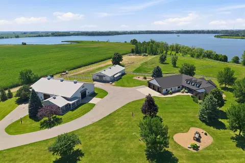 46445 250 Th St, Gaylord, MN 55334