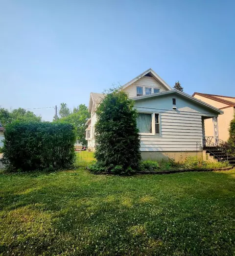419 9th St S, Virginia, MN 55792