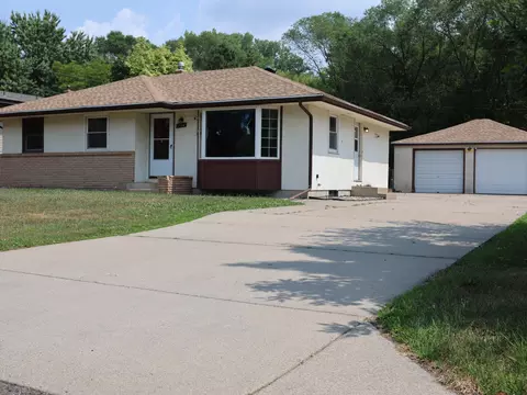 1764 Atlantic St, Maplewood, MN 55109