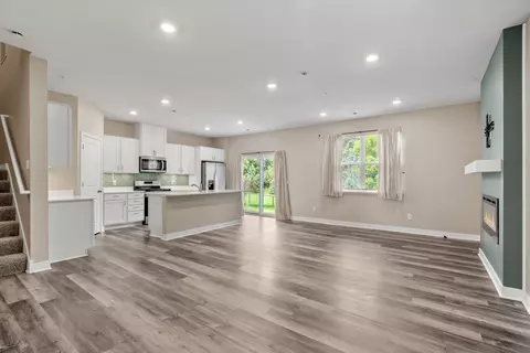 16308 Jaffna Pl, Lakeville, MN 55044