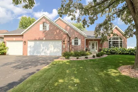 8929 Jewel Ave S, Cottage Grove, MN 55016