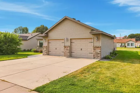 Exterior - 4122 Dublin Dr, Saint Cloud, MN 56301 photo 6 of 6