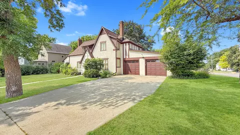 Exterior - 829 3rd Ave, Madison, MN 56256 photo 2 of 11