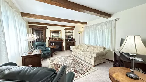 Living - 829 3rd Ave, Madison, MN 56256 photo 2 of 4