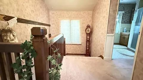 Entry Way - 829 3rd Ave, Madison, MN 56256 photo 9 of 10