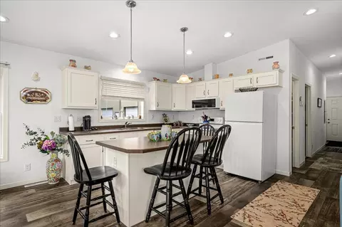 Kitchen - 1209 96th Ave W, Duluth, MN 55808 photo 3 of 4