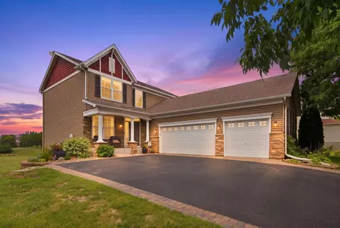 8837 196th St W, Lakeville, MN 55044