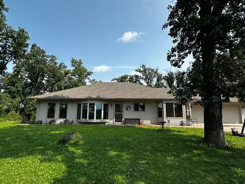 52404 320th St, Blooming Prairie, MN 55917