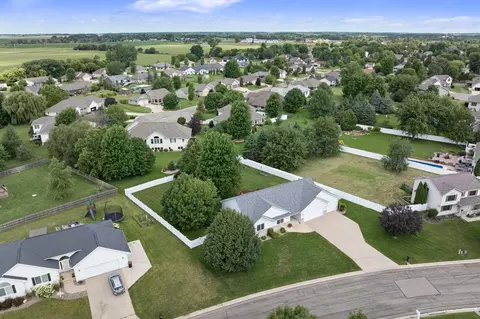 1300 26th St SW, Austin, MN 55912
