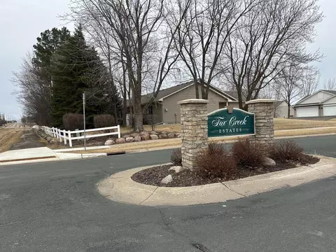 7616 Fox Creek Ct, Rockford, MN 55373