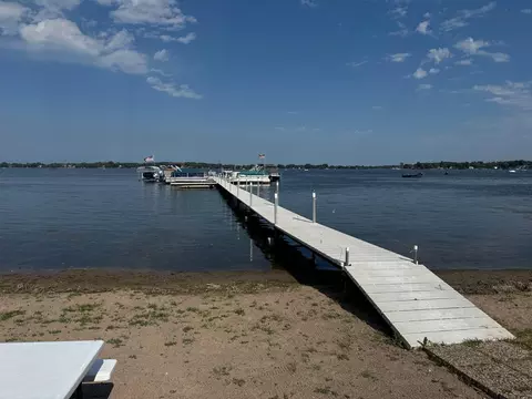 161 1st St NE, Forest Lake, MN 55025