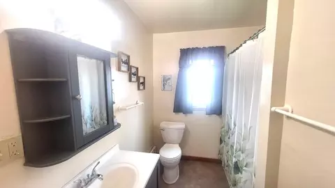 Bath - 1201 Mountain Ave, Walhalla, ND 58282 photo 1 of 2
