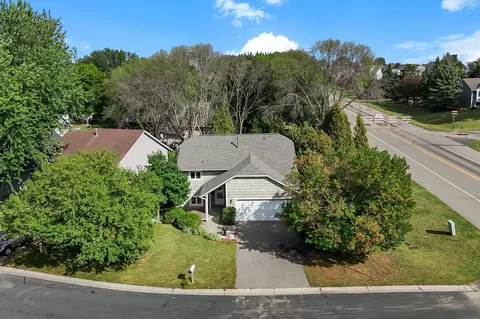 1235 Spring Hill Rd, Waconia, MN 55387