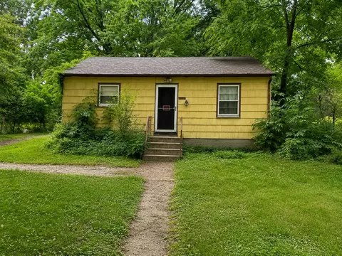 2968 Hallmark Ave N, Oakdale, MN 55128