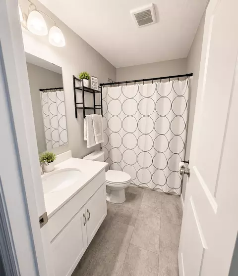 Bath - 2615 Ivan Ave NE, Saint Michael, MN 55376 photo 2 of 3