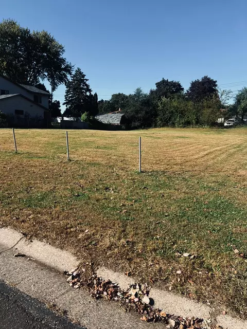 3 Nn Belmont Ln E, Maplewood, MN 55117