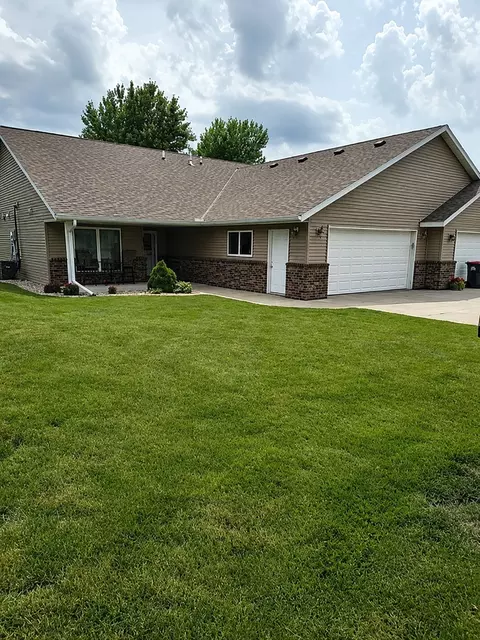 308 Aspenwood Dr, Redwood Falls, MN 56283