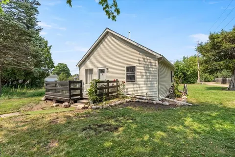 225 4th St NE, Crosby, MN 56441