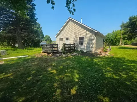 225 4th St NE, Crosby, MN 56441