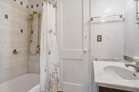 Bath - 5192 Lavaque Junction Rd, Duluth, MN 55811 photo 3 of 3