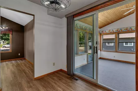 Entry Way - 805 26th Ave SW, Willmar, MN 56201 photo 2 of 3