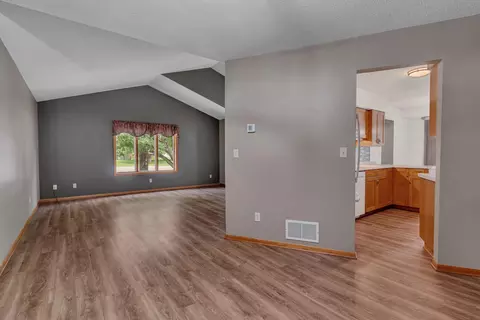 Living - 805 26th Ave SW, Willmar, MN 56201 photo 5 of 6