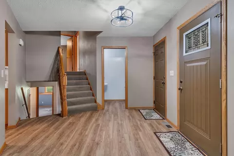 Entry Way - 805 26th Ave SW, Willmar, MN 56201 photo 3 of 3
