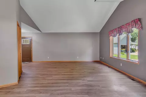 Living - 805 26th Ave SW, Willmar, MN 56201 photo 1 of 6