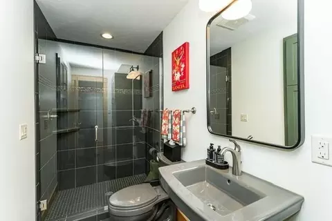 Bath - 503 24th St SW, Austin, MN 55912 photo 3 of 6
