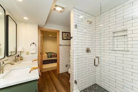 Bath - 503 24th St SW, Austin, MN 55912 photo 4 of 6