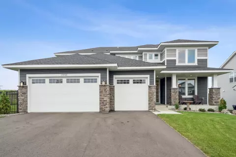 17904 Hinckley Ave, Lakeville, MN 55044