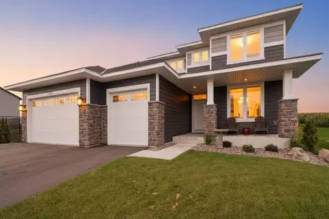 17904 Hinckley Ave, Lakeville, MN 55044
