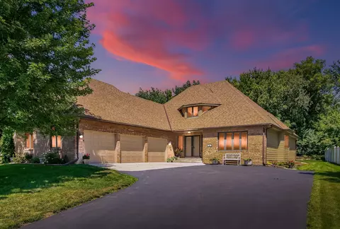 71 Marcin Hl, Burnsville, MN 55337