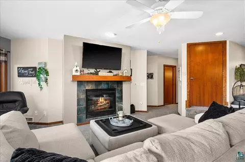 Living - 6906 W Van Rd, Duluth, MN 55803 photo 6 of 7