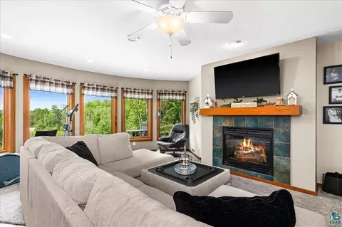 Living - 6906 W Van Rd, Duluth, MN 55803 photo 5 of 7