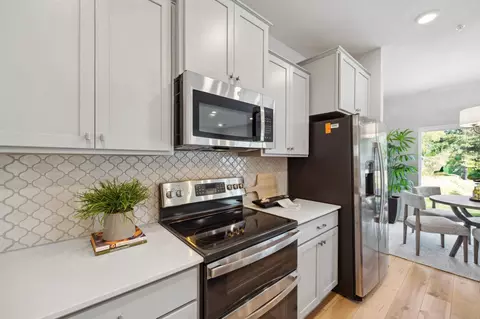 Kitchen - 1031 130th Ct E, Rosemount, MN 55068 photo 4 of 6