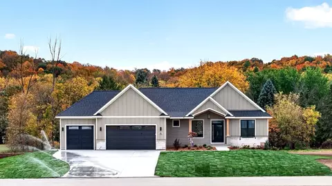 1457 Skyview Cir NW, Rochester, MN 55901