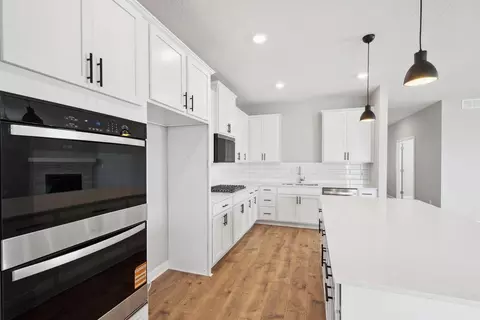 Kitchen - 2159 Bluff Heights Dr, Shakopee, MN 55379 photo 2 of 3