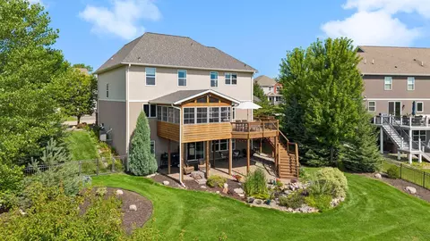 2545 Heron Ln, Victoria, MN 55386