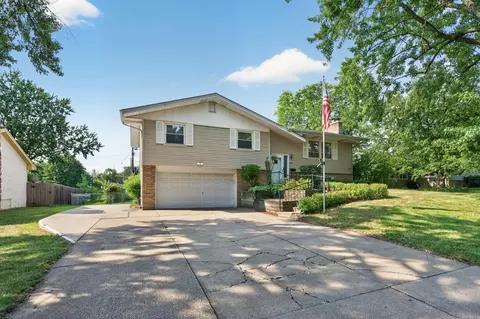 3600 Downers Dr NE, Saint Anthony, MN 55418