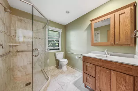 Bath - 5525 Timber Ln, Excelsior, MN 55331 photo 3 of 3