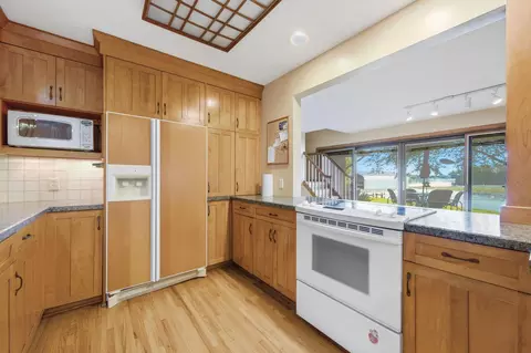 Kitchen - 5525 Timber Ln, Excelsior, MN 55331 photo 1 of 3