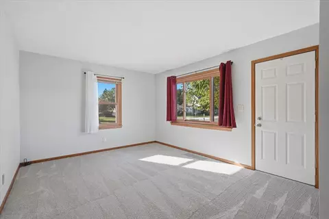 124 W 6th St, New Richmond, WI 54017