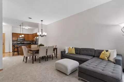 270 4th St E #203, Saint Paul, MN 55101