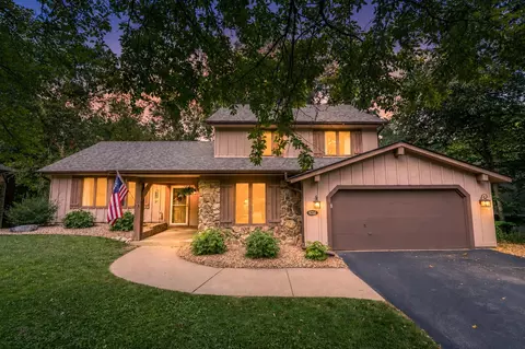9250 Talus Cir, Eden Prairie, MN 55347